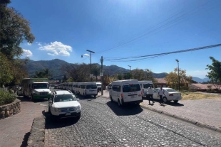 Se manifiestan transportistas en Malinalco