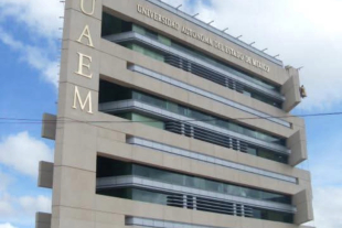 Edificio emblemático de la Universidad Autónoma del Estado de México, referente académico y administrativo en la capital mexiquense.
