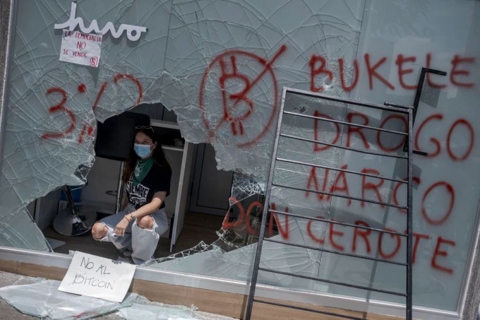 Protestan contra el gobierno de Bukele, en El Salvador