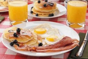 ¿No te dio tiempo de desayunar? 5 restaurantes con ‘all day breakfast’ en la CDMX