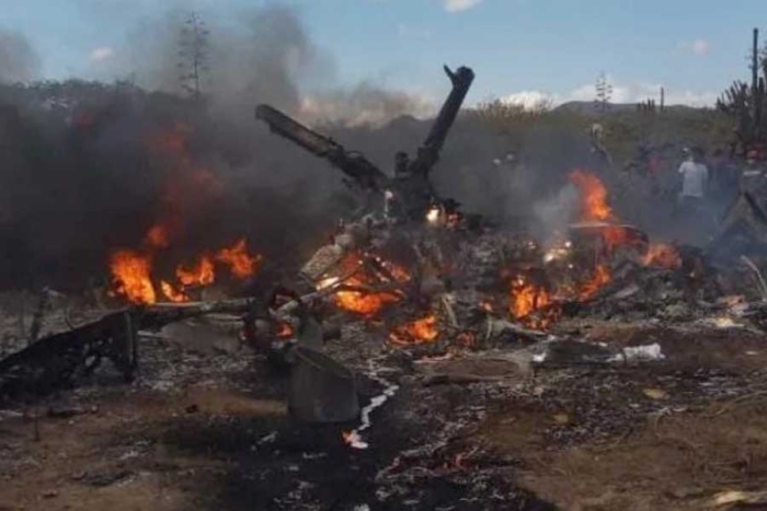 Fallecen 2 militares al desplomarse helicóptero de la Sedena en Temamatla, Edomex