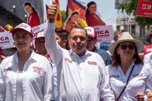 Cerró campaña con caminata, más de 10 mil participantes.