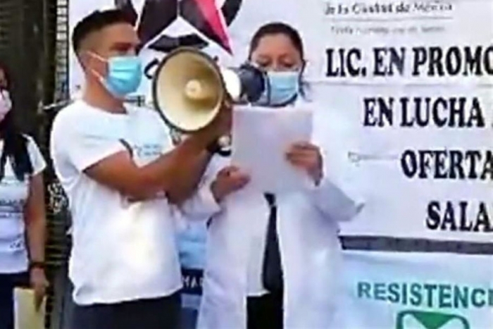Protestan médicos del INSABI por insumos contra COVID