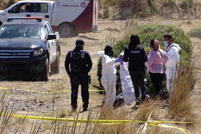 Encuentran el cuerpo de un hombre degollado y calcinado en Zinacantepec
