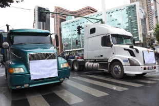 Los transportistas exigen mayor seguridad en sus rutas además de que piden justicia por los compañeros que han sido asesinados