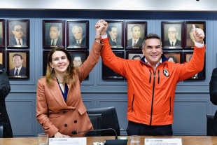 El político compartió que busca construir una oposición que pueda “defender a México”.