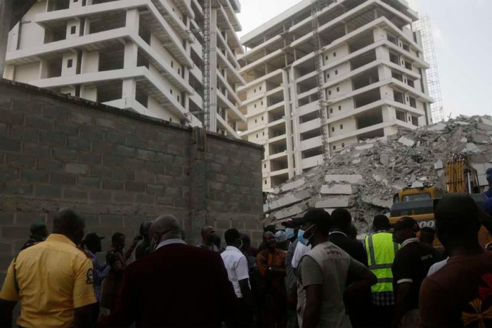 Sube a 15 el número de muertos por derrumbe de edificio en Nigeria