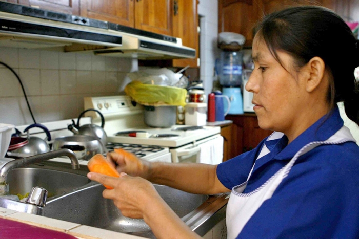 Protegen trabajo doméstico