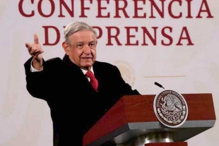 AMLO presentará plan de austeridad al INE