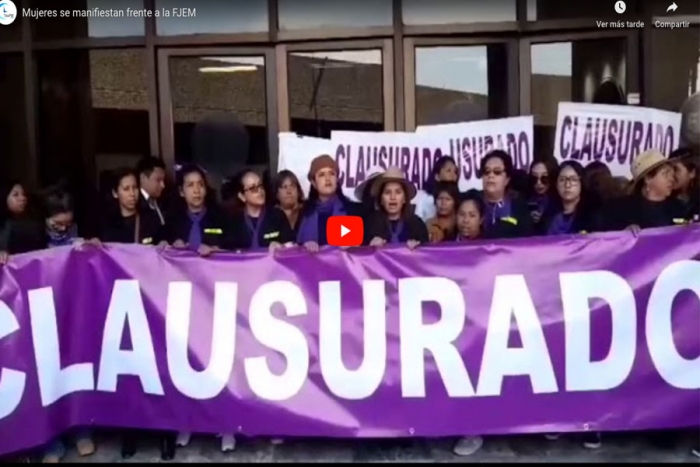 Mujeres se manifiestan frente a la FGJEM