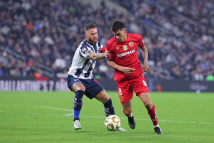 La intensidad creció con la aparición de la lluvia en el Gigante de Acero.