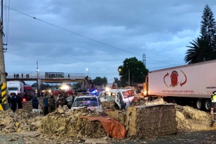 Muere mujer en accidente con un tráiler en Ecatepec