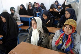 Niñas envenenadas en escuelas: Irán realiza primeros arrestos