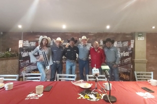 Presentan edición 2020 de Cuernos Chuecos en Toluca