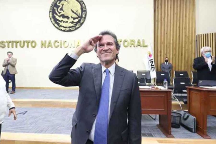Edmundo Jacobo renuncia a Secretaría Ejecutiva del INE
