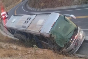 Siete personas muertas por accidente de un camión de pasajeros en Acambay