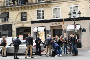 París: roban en pleno día una reconocida joyería de lujo