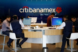 Venta de Banamex se resolvería antes de que termine el año: AMLO