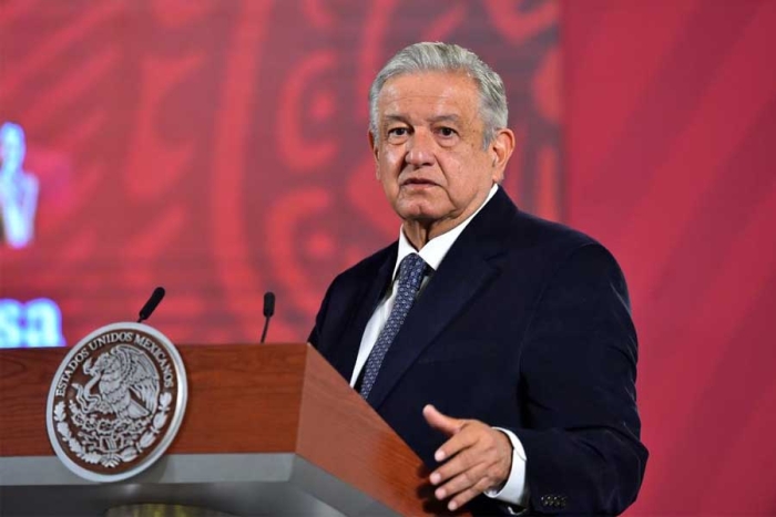 Vamos a poner de pie a Acapulco y su pueblo: López Obrador