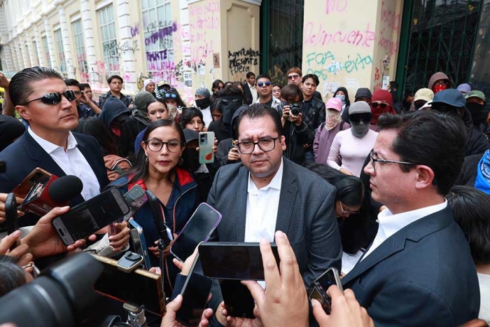 El colectivo explicó que estos documentos buscan formalizar su papel como interlocutores ante el Consejo Universitario