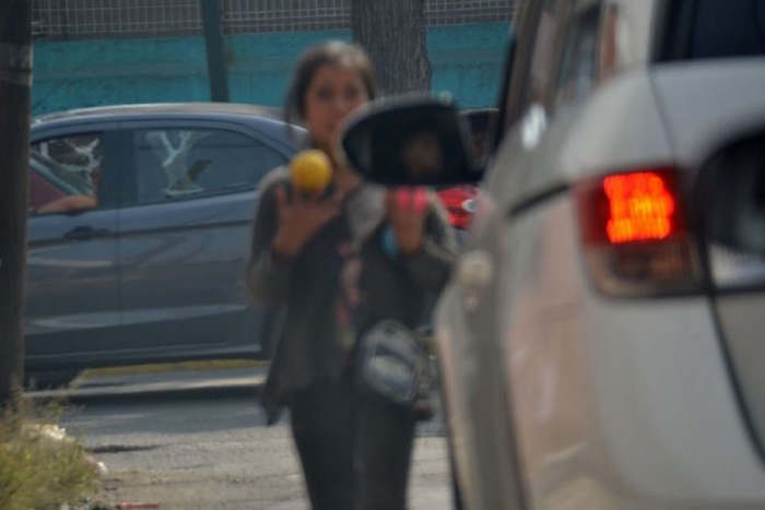 Trabajan en las calles de Toluca más de 80 niños