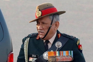 Fallece jefe militar de India en accidente aéreo