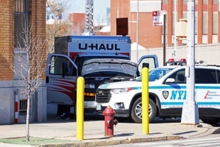 Conductor de camión U-Haul atropella a ocho personas en Brooklyn