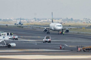 AMLO da marcha atrás a cabotaje aéreo; &quot;para que celebren&quot;