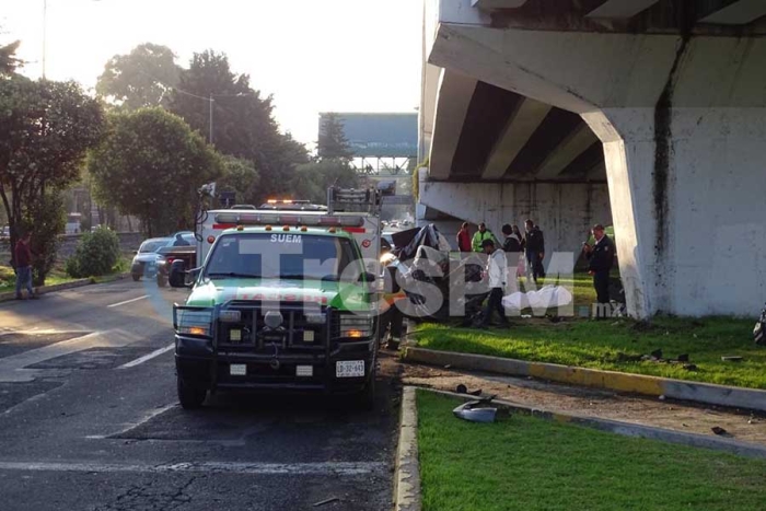 Deshace su carro y muere en Paseo Tollocan