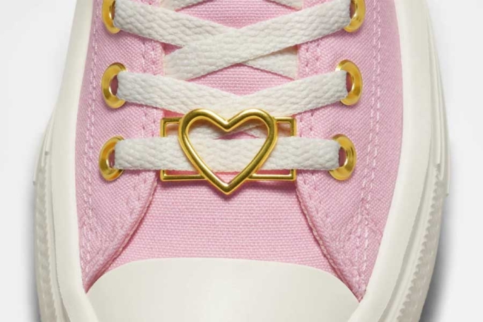 Colección San Valentín 2023 de converse llega para regalar amor