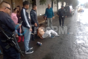 Un hombre identificado cómo Emanuel “N” de 40 años de edad fue retenido por varios minutos por pobladores