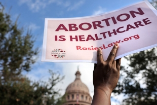 Tribunal federal restituye ley antiaborto en Texas