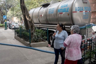 Aumentan solicitudes de pipas de agua en CDMX por escasez