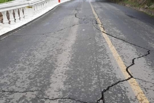 Lluvias dejan afectaciones en carretera de El Oro