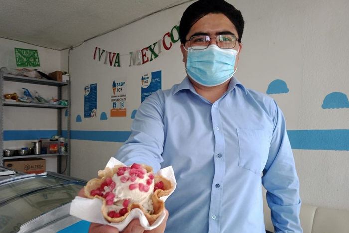 ¡El postre que faltaba en Toluca! Jóvenes crean el helado de chile en nogada