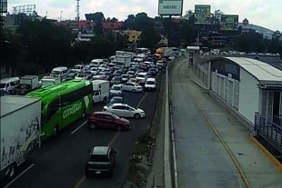 Tras detenciones, bloquean la Vía Morelos, en Ecatepec