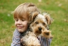 Crecer junto a un perro reduce el riesgo de esquizofrenia, según estudio