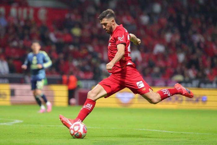 Una de las mayores expectativas para el partido de ida es la situación de Alexis Vega.