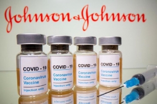 Recomiendan frenar vacunación con J&amp;J en EUA