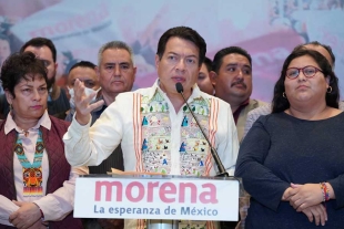 Mario Delgado arremete contra el INE por prohibiciones de eventos en Edomex