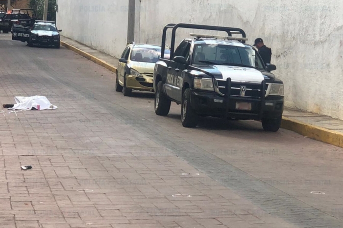 Persecución y balacera en Villa del Carbón, mueren policía y pistolero