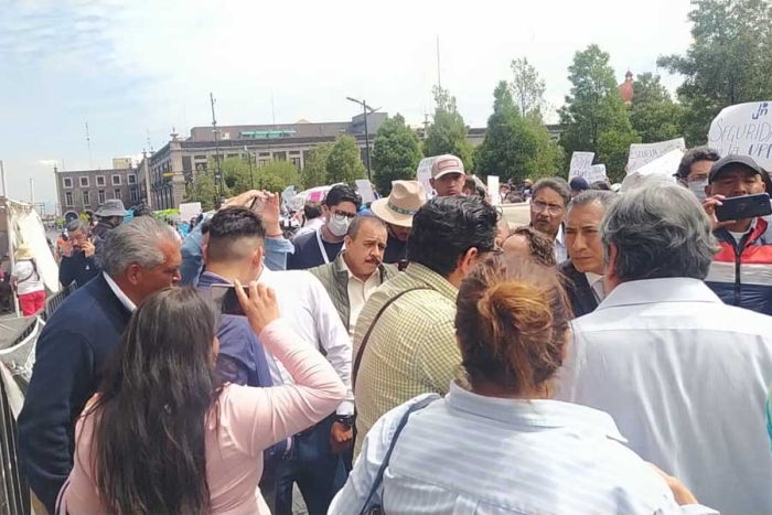 Habitantes de San Pedro Tultepec se manifestaron para exigir mejoras en servicios públicos