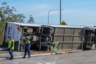 Boda trágica: mueren 10 invitados al volcarse su autobús en Australia