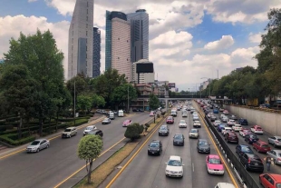 El documento señala que la medida busca fomentar la prevención, minimización y control de emisiones contaminantes