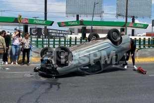 El accidente sucedió frente a la clínica número 220 del IMSS