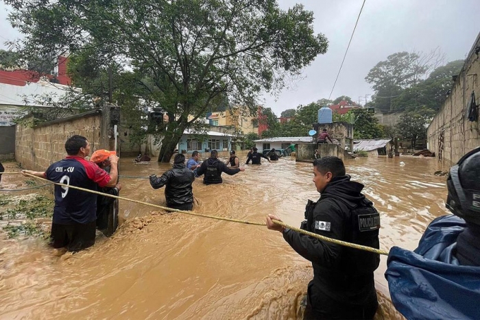 Deja Grace inundaciones y afectaciones en infraestructura eléctrica a su paso por Veracruz