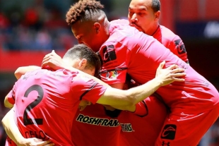 Los Diablos remontan y ganan contra Pumas