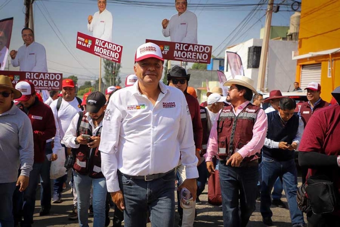 Visitó candidato a la alcaldía de Toluca a los vecinos de La Teresona.