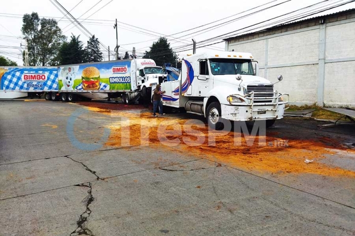 Se registra accidente en Paseo Tollocan en San Pedro Totoltepec