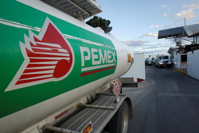 Promete AMLO elección libre y democrática del nuevo líder del sindicato de Pemex